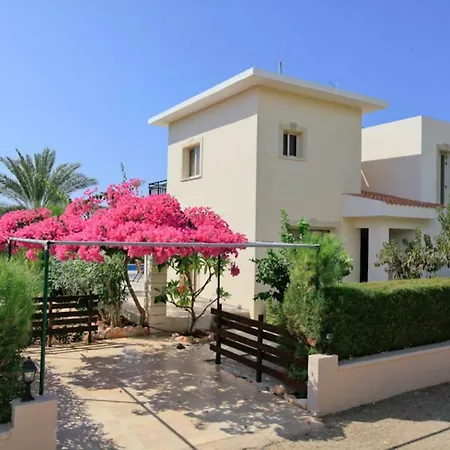 Villa Mayia